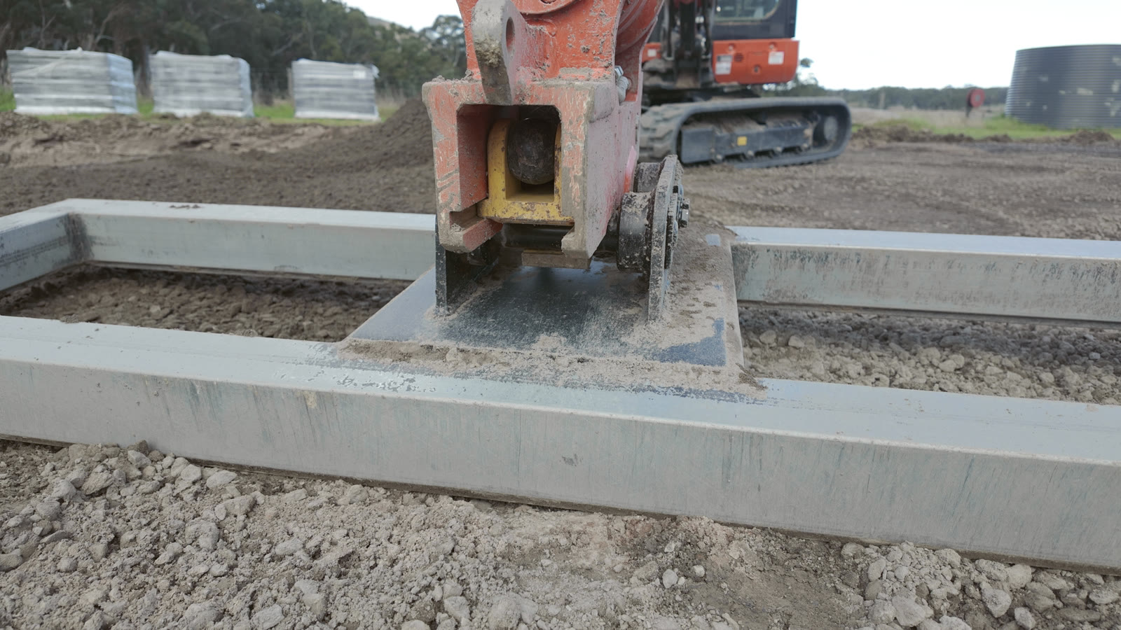 Spreading to the edge beam — real AOI site, South Australia